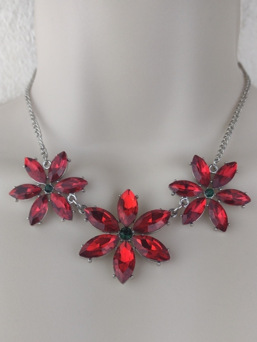 Ruby Red Exuberant Crystal Gems 3 Flower Meticulous Design Silver Tone Necklace